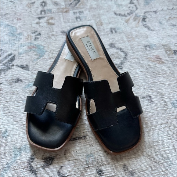 Steven By Steve Madden Black Slide Sandals - Picture 1 of 3